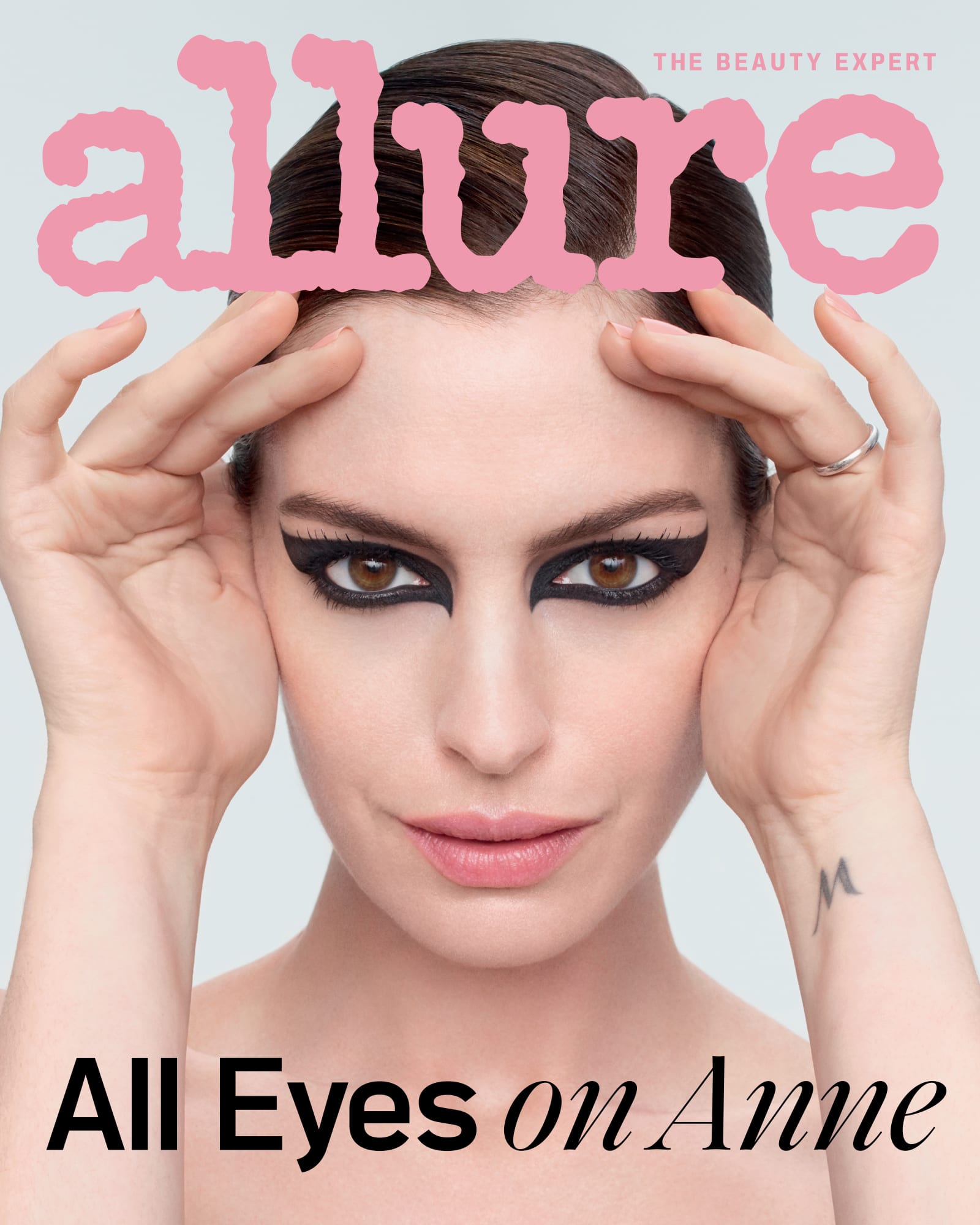 Allure z Anne Hathaway na okładce, wrzesień 2019